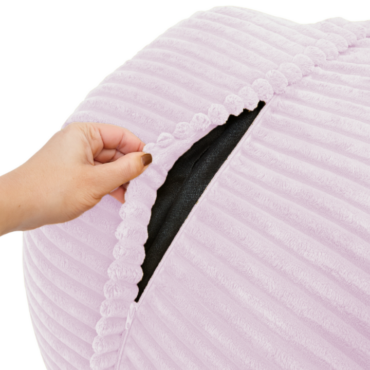 Gros plan sur la housse du pouf XXL en velours côtelé, fermeture éclair pour le déhoussage.