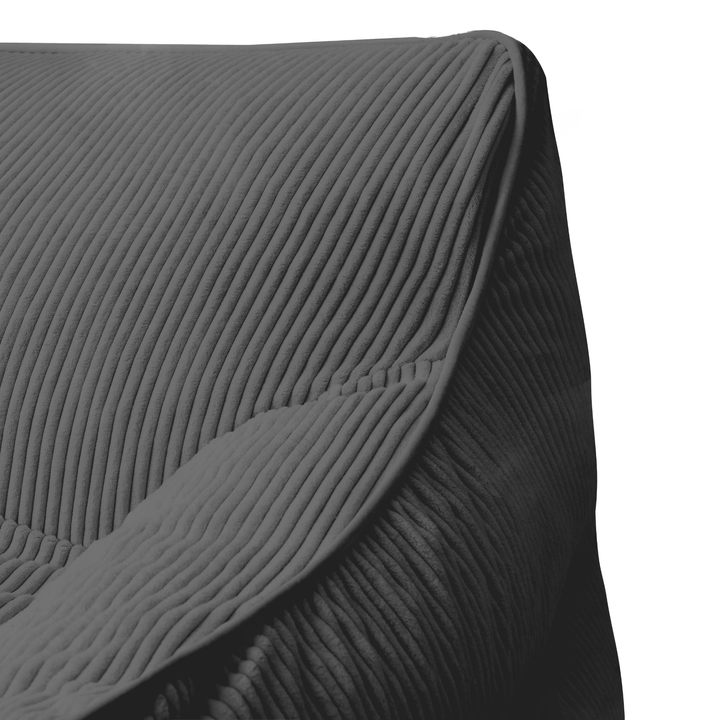 Pouf fauteuil en velours côtelé gris foncé, gros plan sur l&